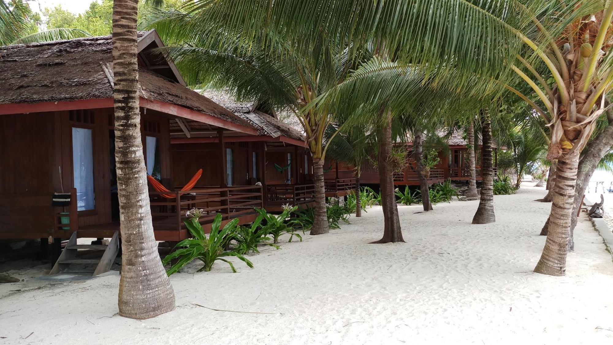 Bolilanga Island Resort - Togean Island Angkayo Exterior foto